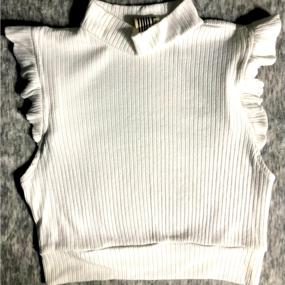 Free people White Large Sleeveless ruffled trim cropped top